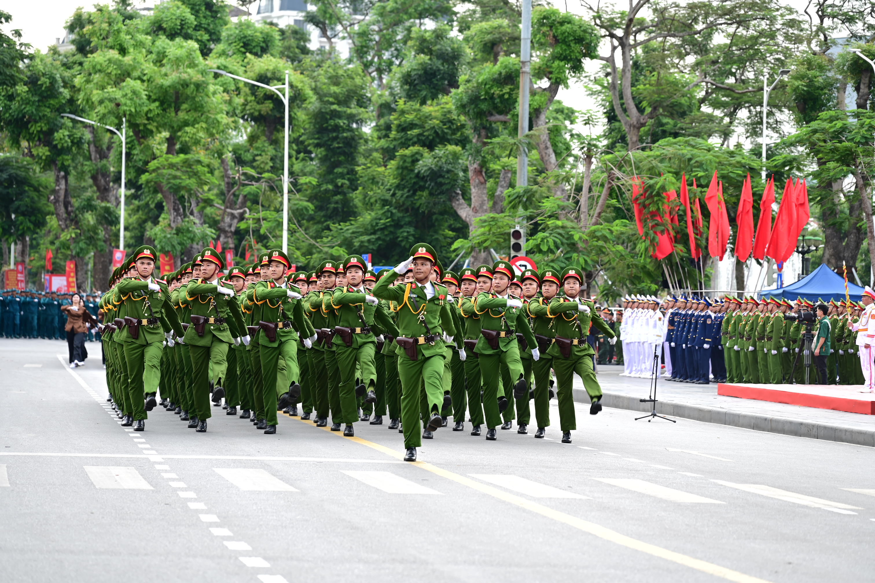 Sửa đổi, bổ sung 10 luật về quản lý hành chính liên quan đến hoạt động, chức năng, nhiệm vụ của lực lượng Công an nhân dân